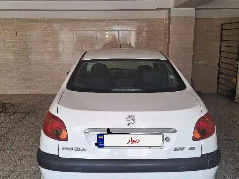 پژو ۲۰۶ صندوق دار v8 - 1393