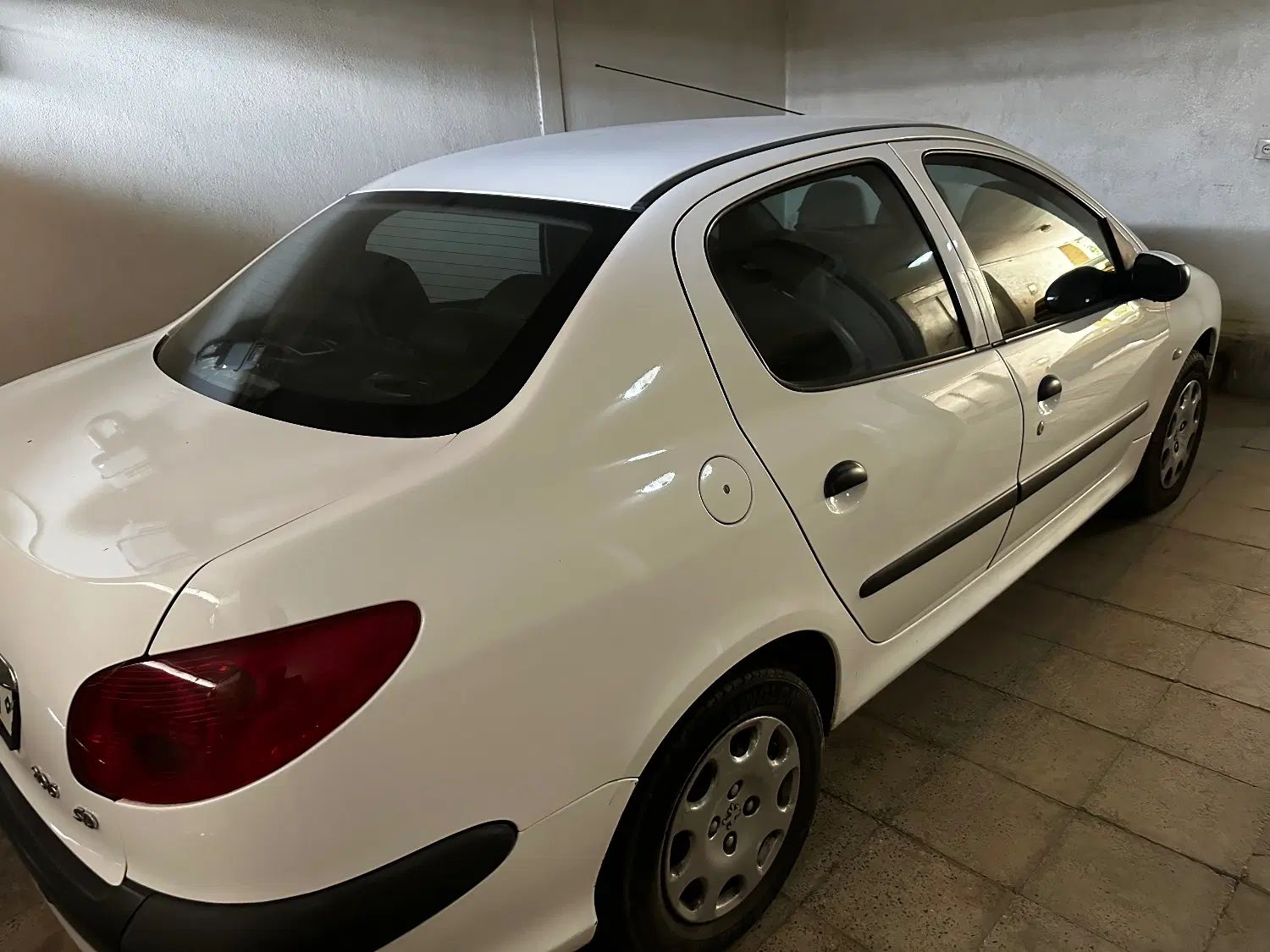 پژو ۲۰۶ صندوق دار v8 - 1397