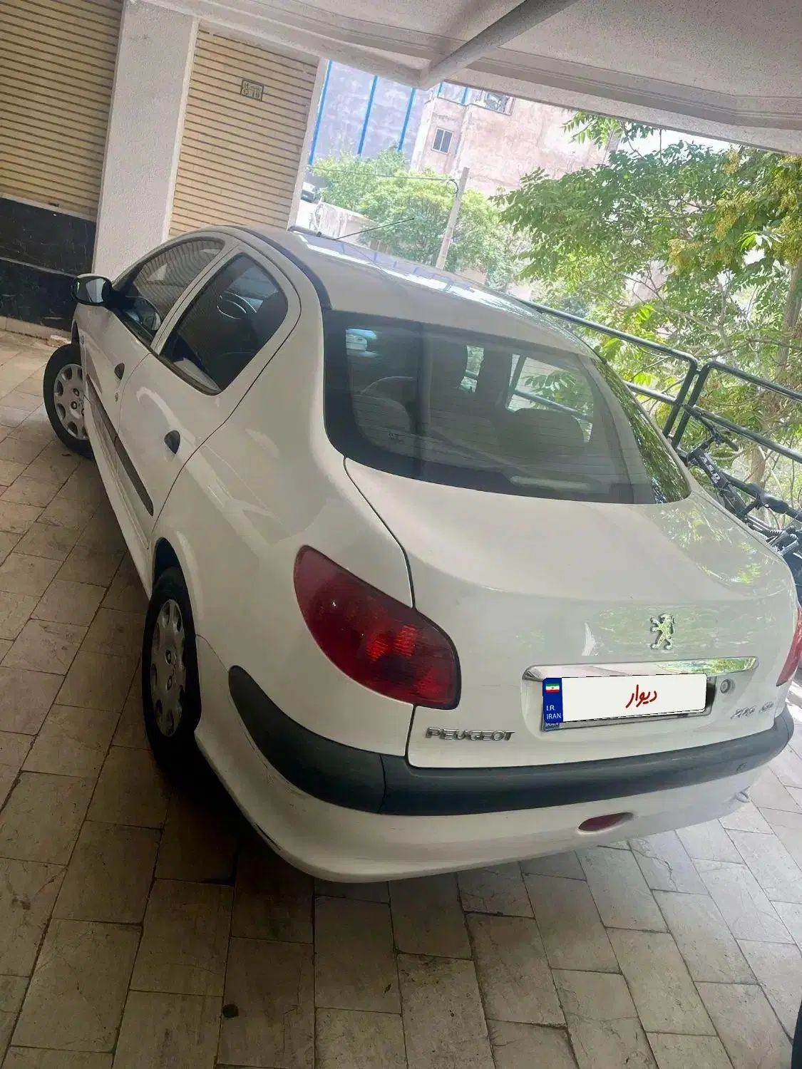 پژو ۲۰۶ صندوق دار v8 - 1397