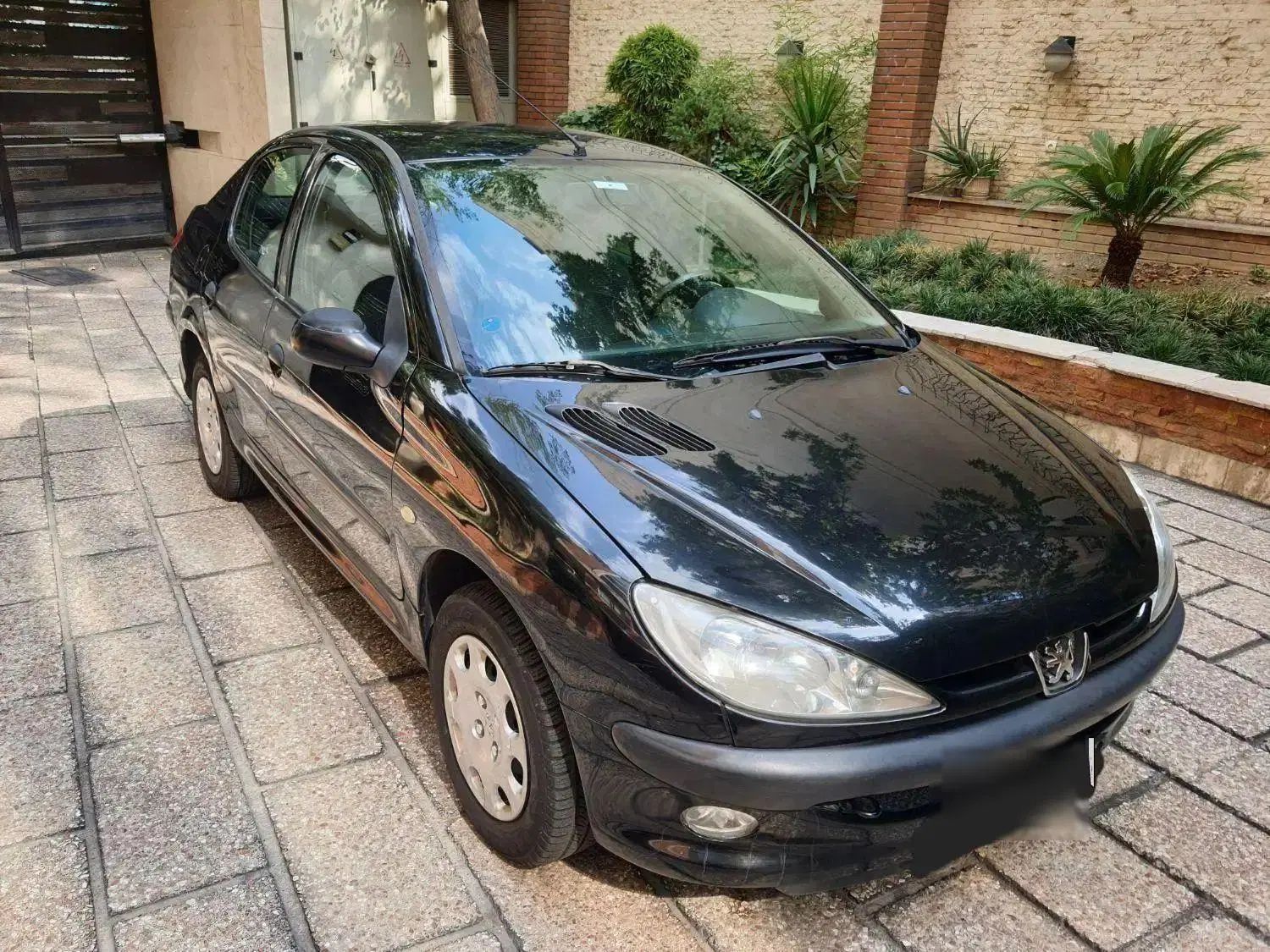 پژو ۲۰۶ صندوق دار v8 - 1394