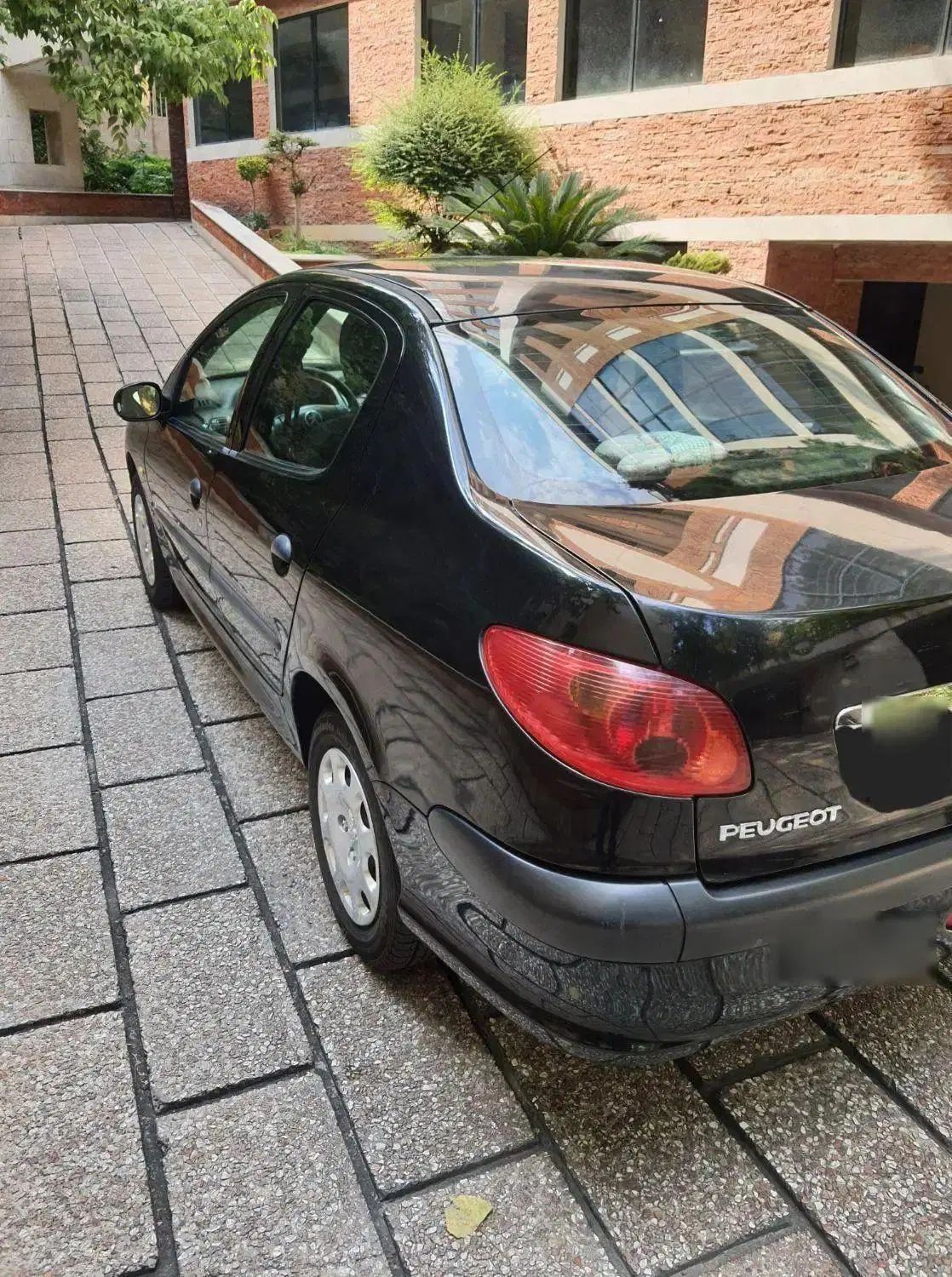 پژو ۲۰۶ صندوق دار v8 - 1394