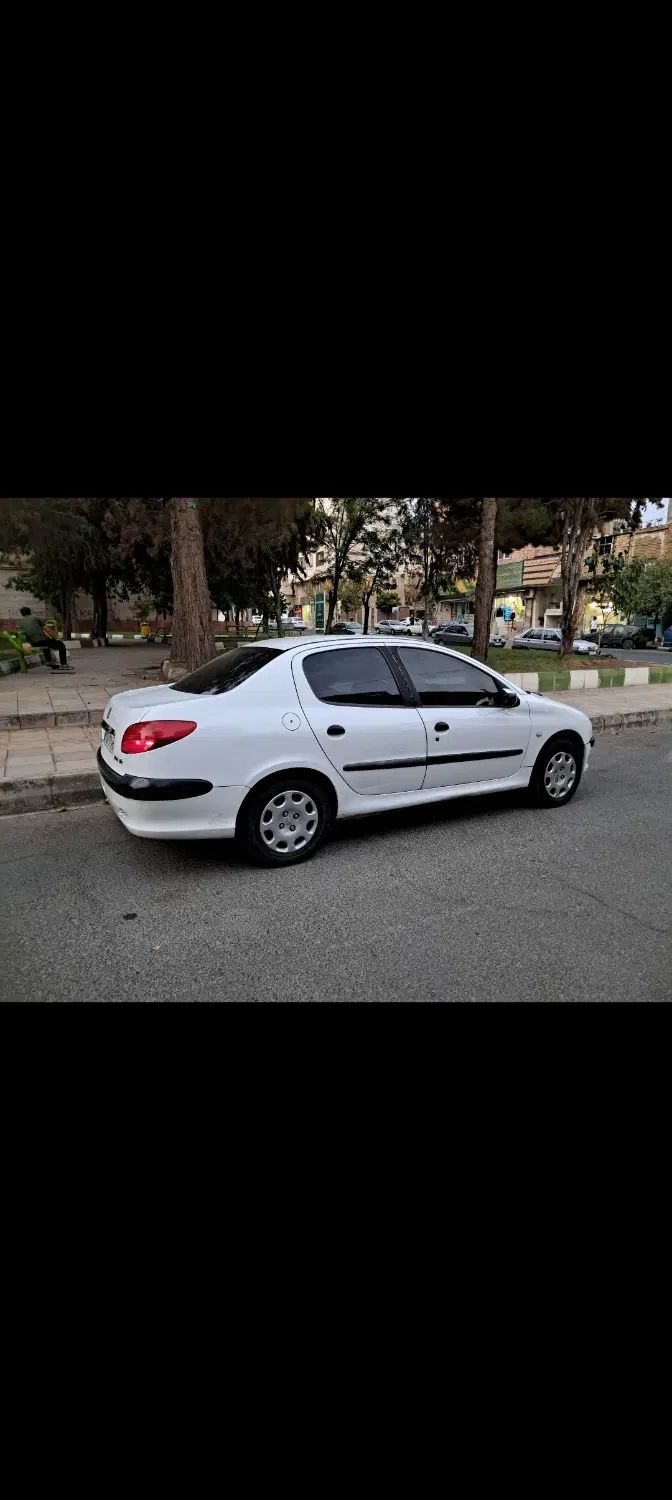 پژو ۲۰۶ صندوق دار v8 - 1389