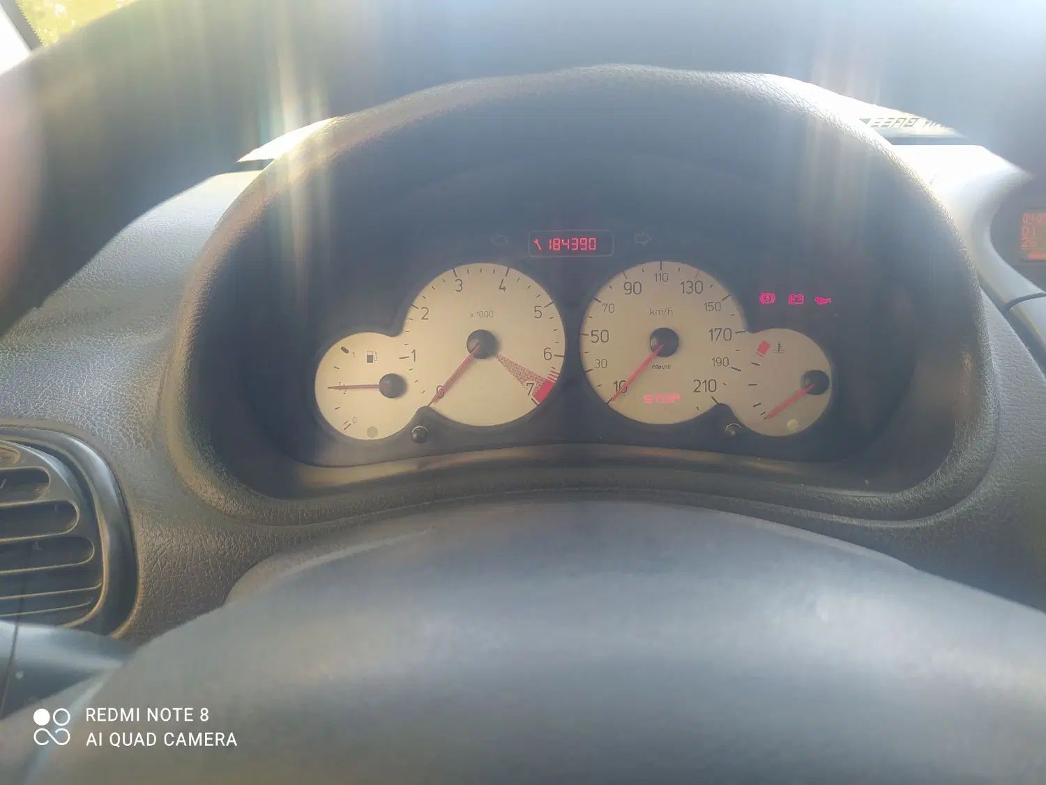 پژو ۲۰۶ صندوق دار v8 - 1395