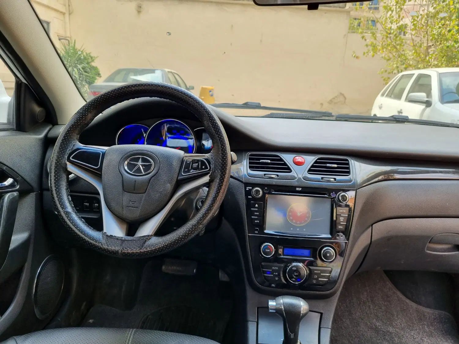 جک J5 اتوماتیک - 1395