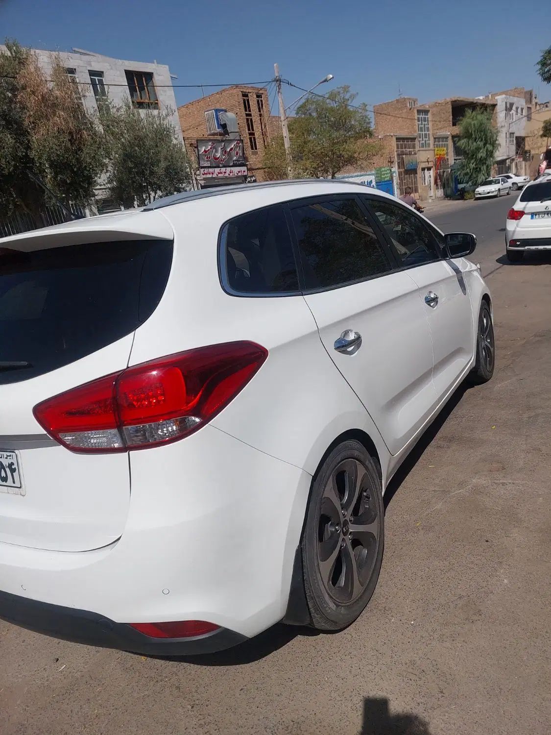 کیا کارنز فول UN - 2016