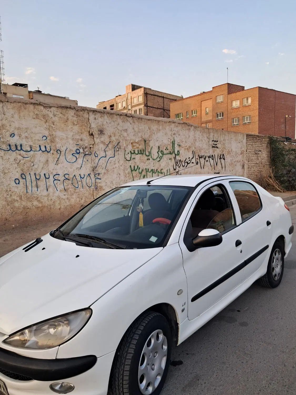 پژو ۲۰۶ صندوق دار v8 - 1394