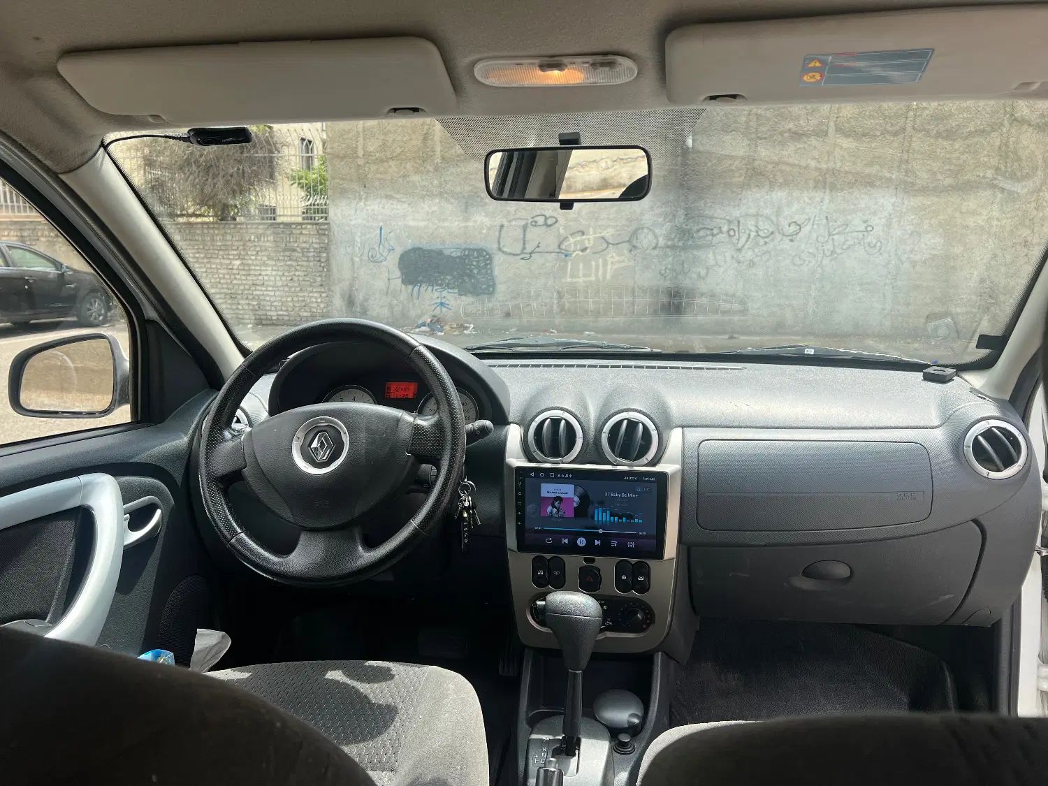 رنو ساندرو اتوماتیک - 1396