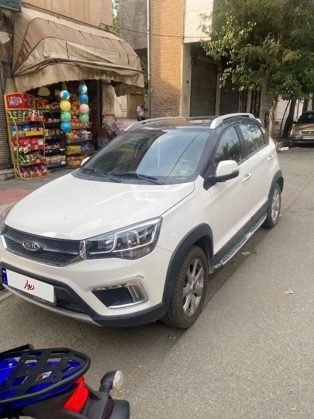 خودرو ام وی ام، X22 آگهی ann_19940395