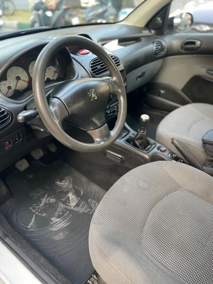 پژو ۲۰۶ صندوق دار v8 - 1395