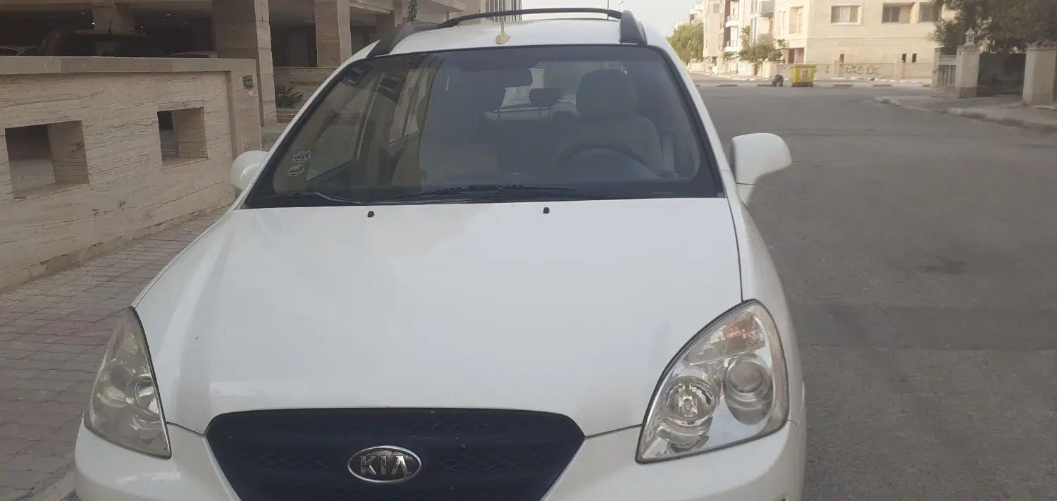 کیا کارنز فول UN - 2008