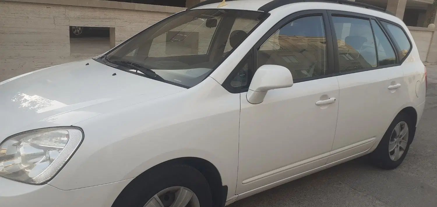 کیا کارنز فول UN - 2008