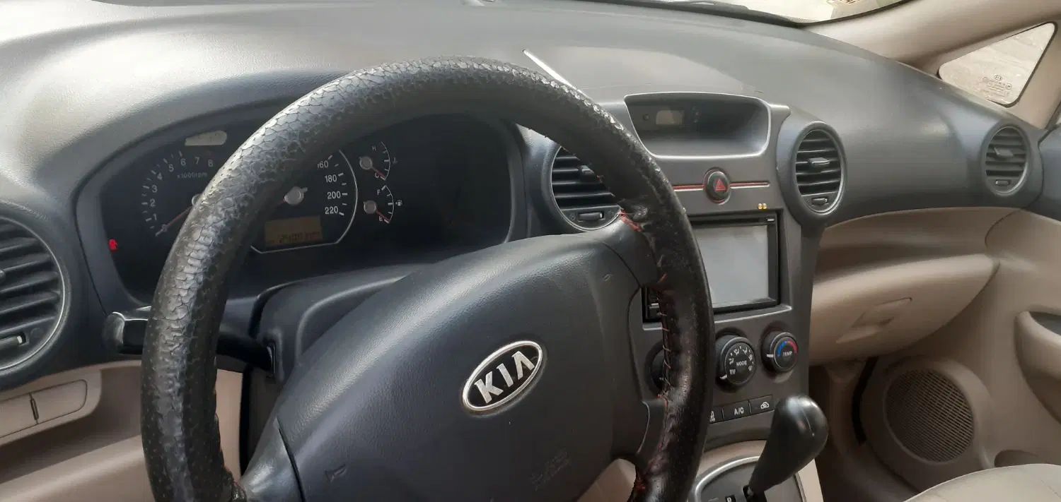 کیا کارنز فول UN - 2008