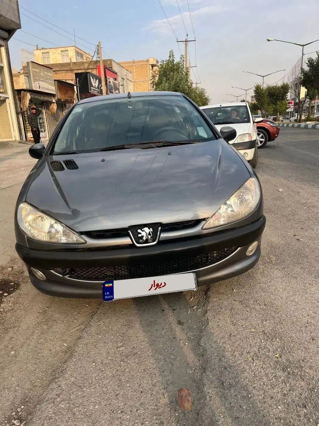 پژو ۲۰۶ صندوق دار v8 - 1393