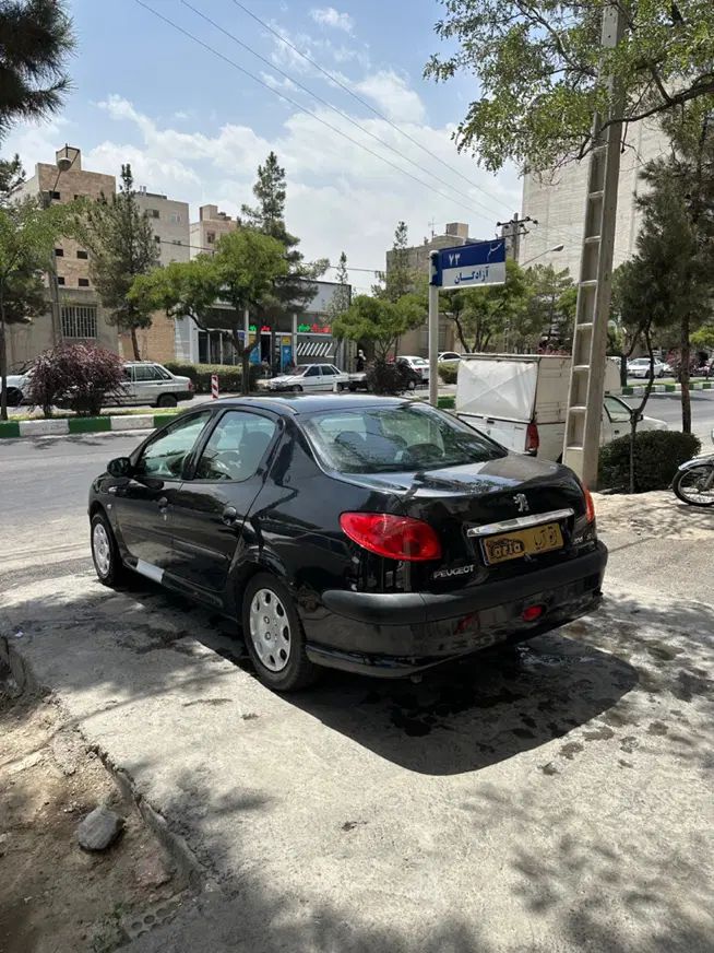 پژو ۲۰۶ صندوق دار v8 - 1396