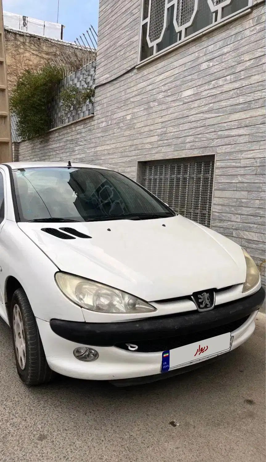 پژو ۲۰۶ صندوق دار v8 - 1393