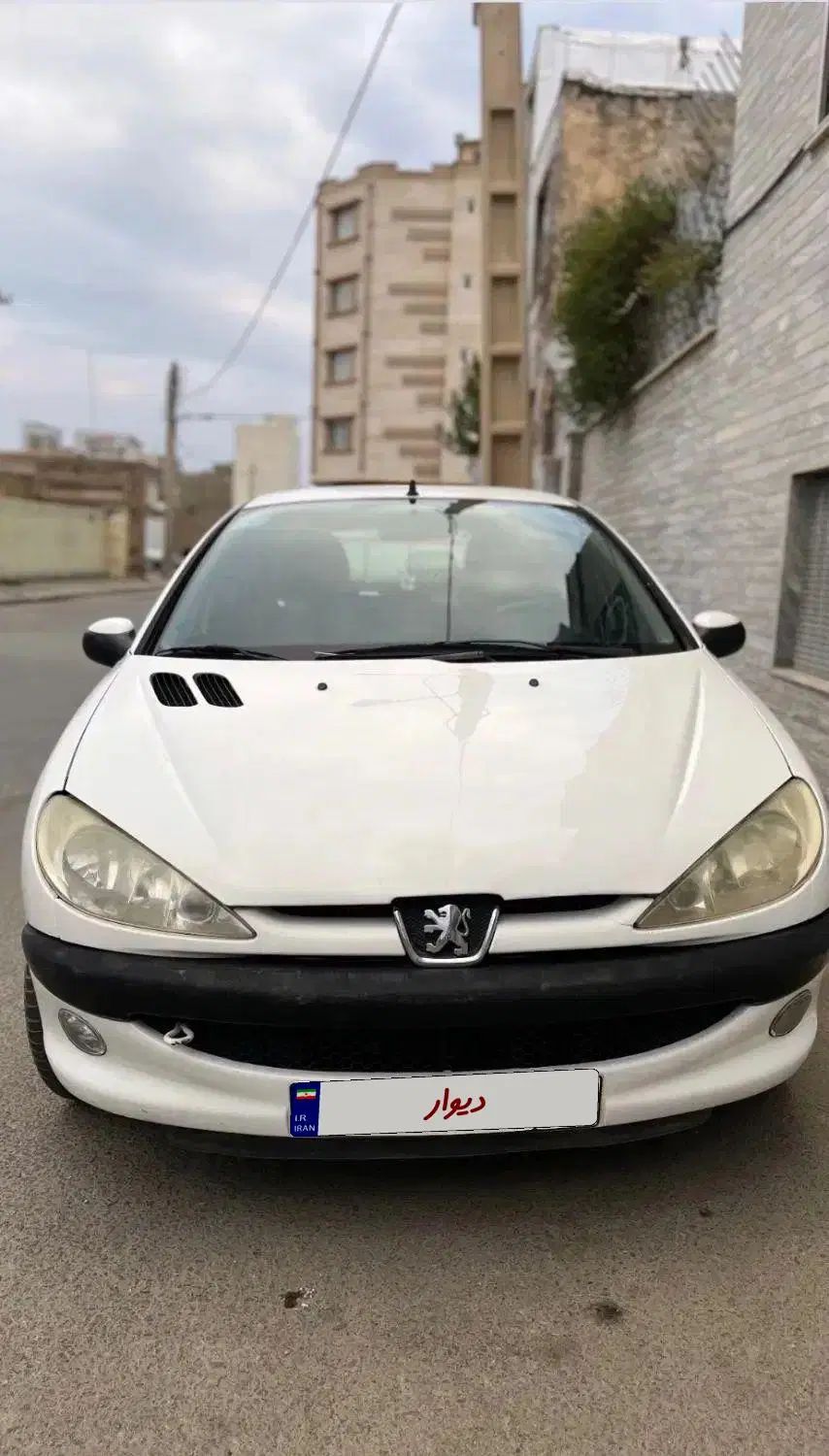 پژو ۲۰۶ صندوق دار v8 - 1393