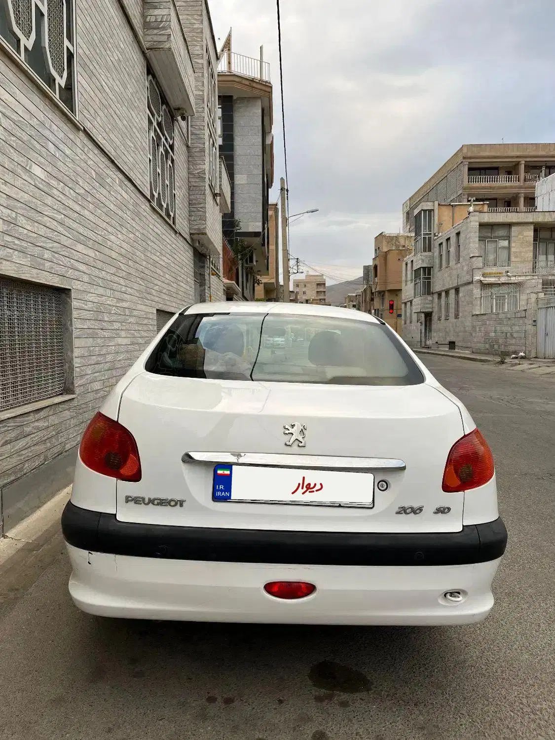پژو ۲۰۶ صندوق دار v8 - 1393