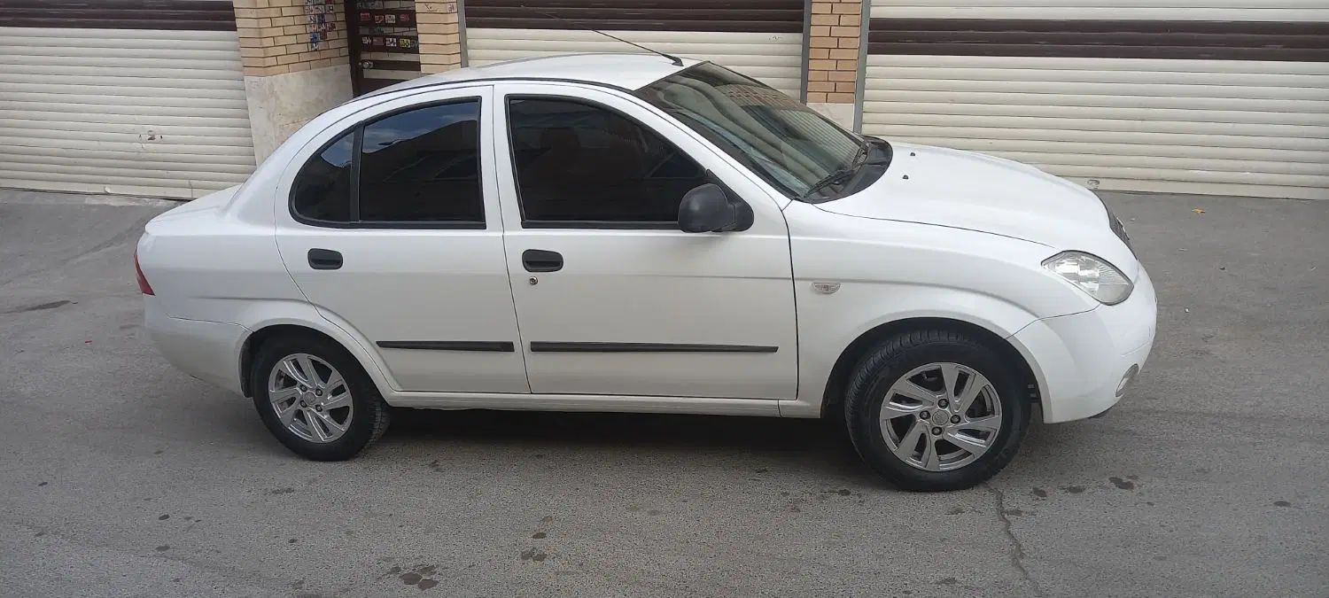 تیبا صندوق دار SX - 1401