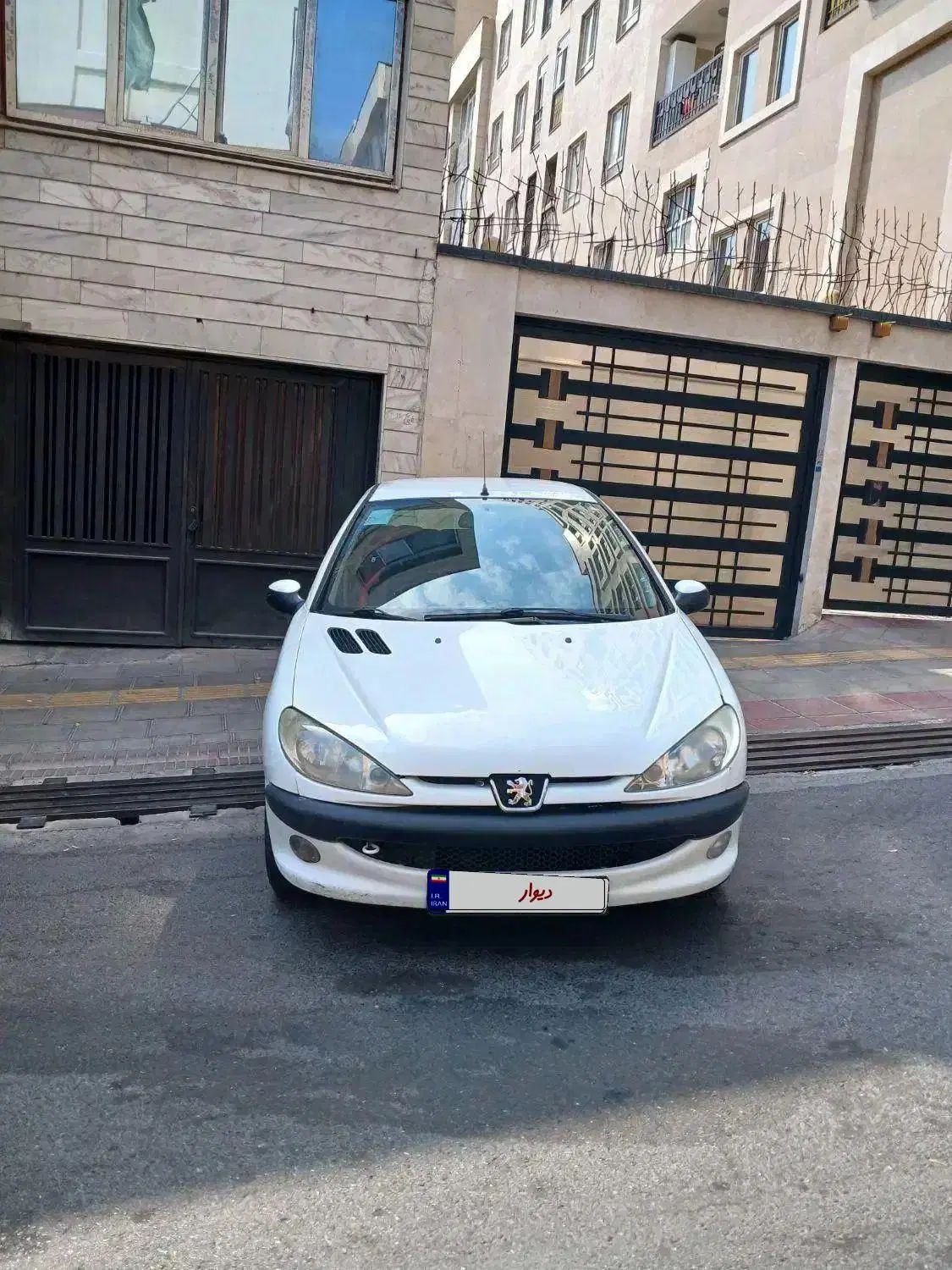 پژو ۲۰۶ صندوق دار v8 - 1394