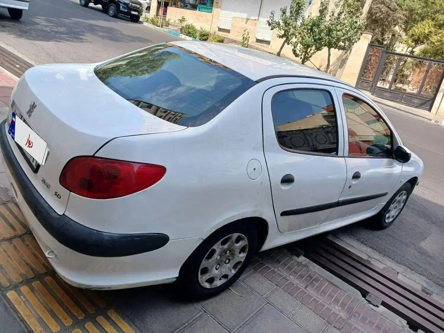 پژو ۲۰۶ صندوق دار v8 - 1394