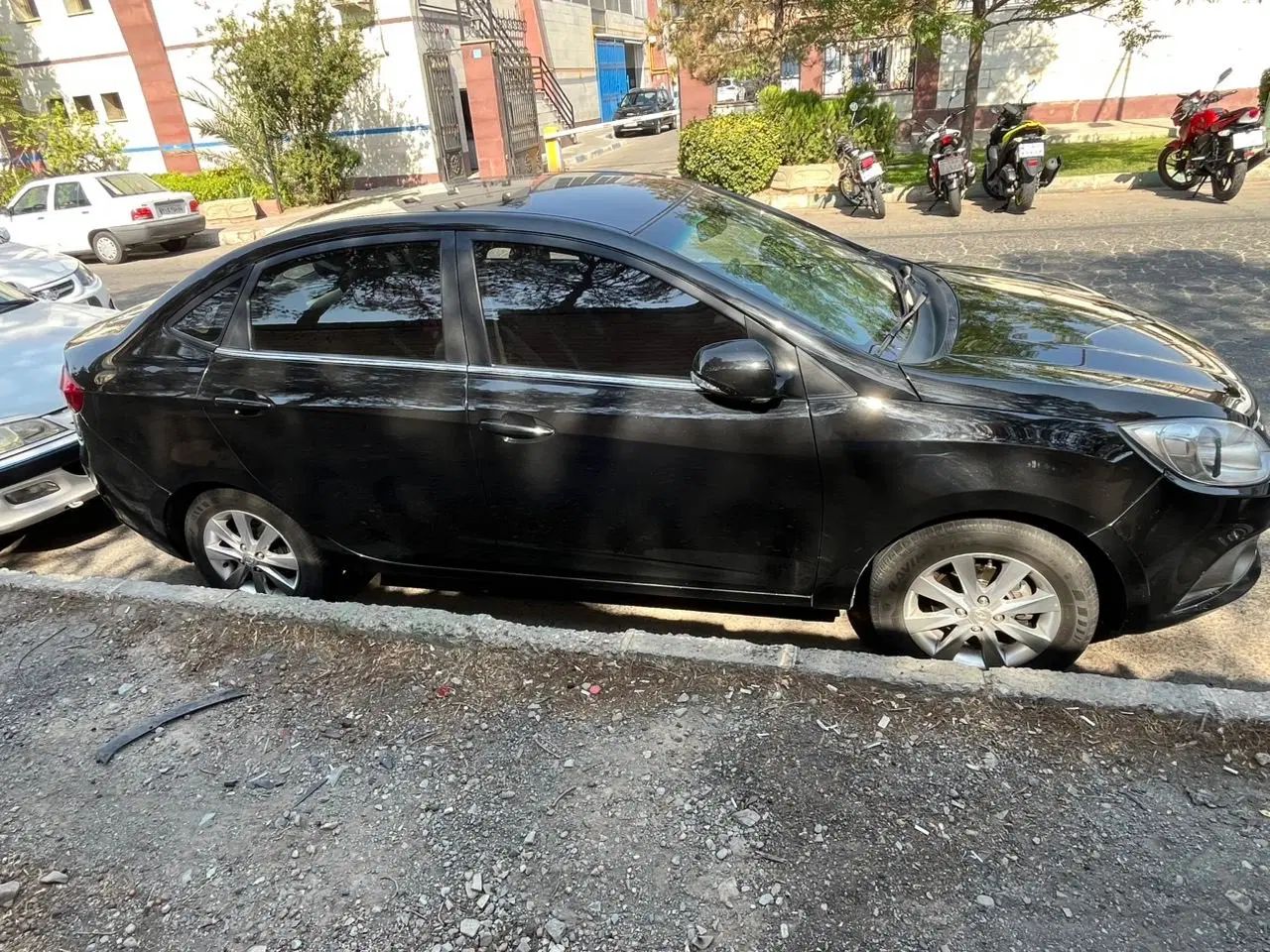 جک J4 اتوماتیک ساده - 1401