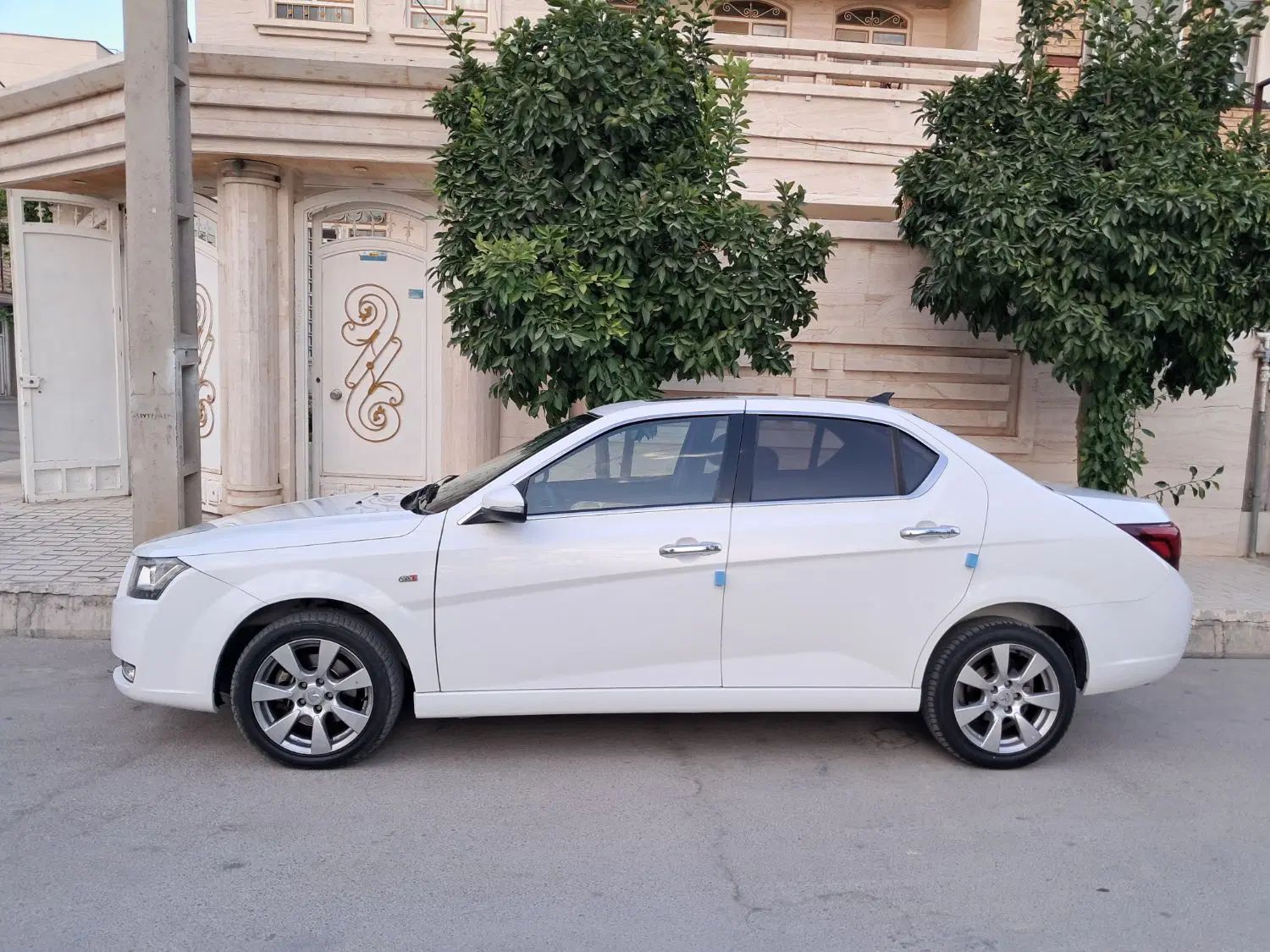 دنا پلاس توربو اتوماتیک - 1401