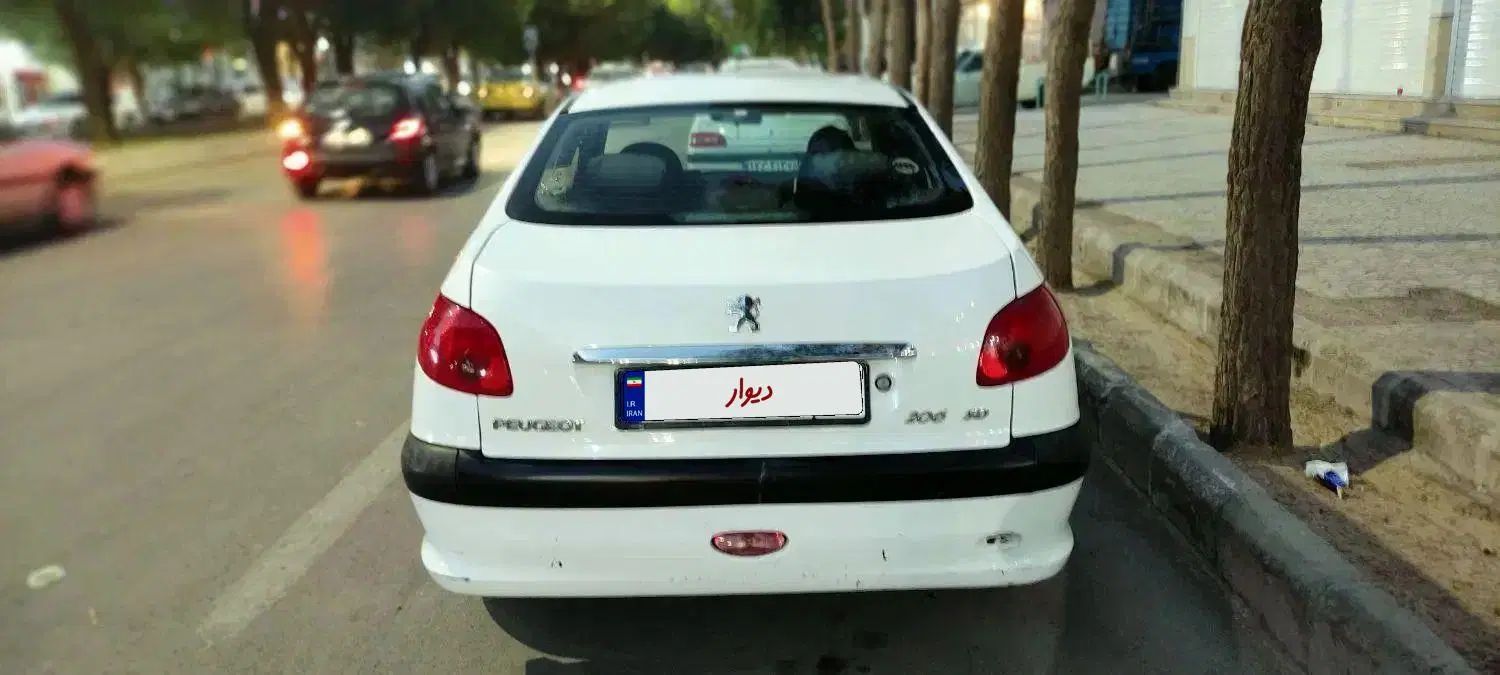 پژو ۲۰۶ صندوق دار v8 - 1395