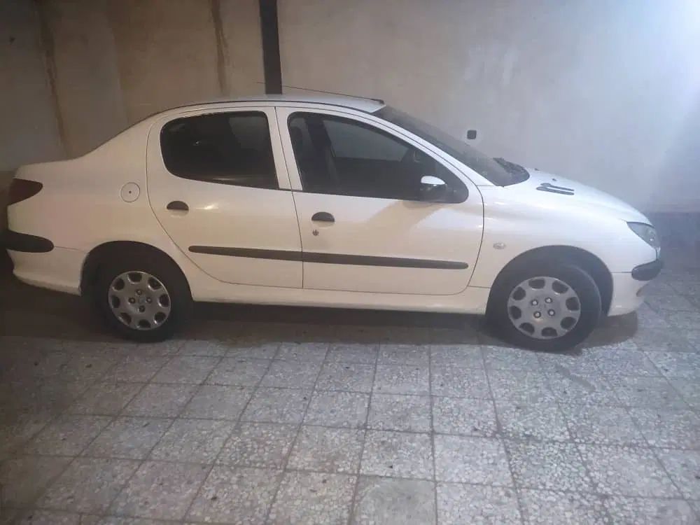 پژو ۲۰۶ صندوق دار v8 - 1395