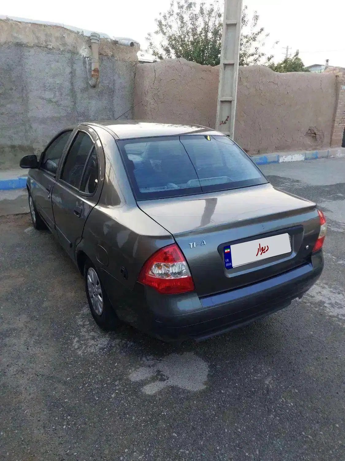 تیبا صندوق دار LX - 1392