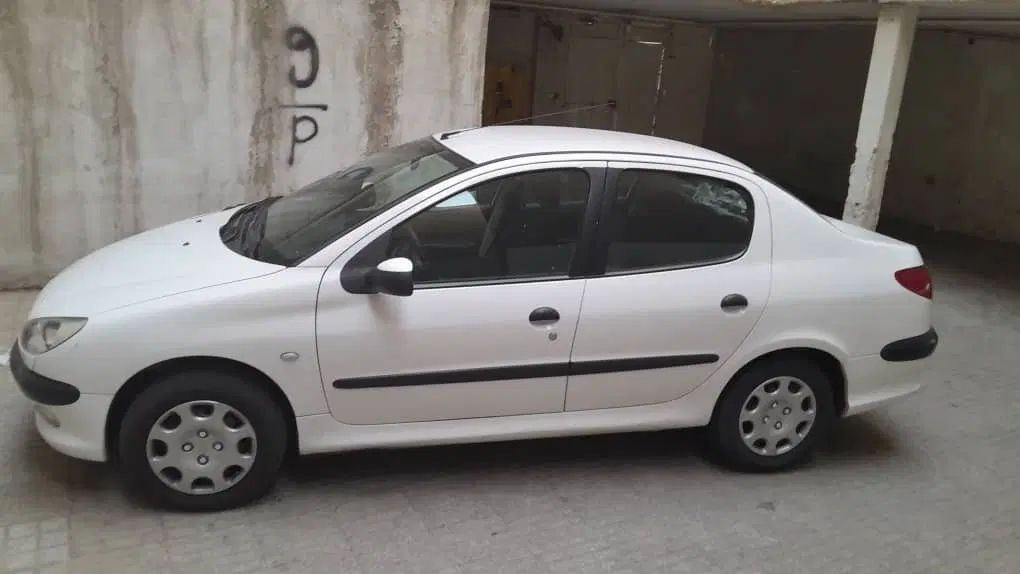 پژو ۲۰۶ صندوق دار v8 - 1385