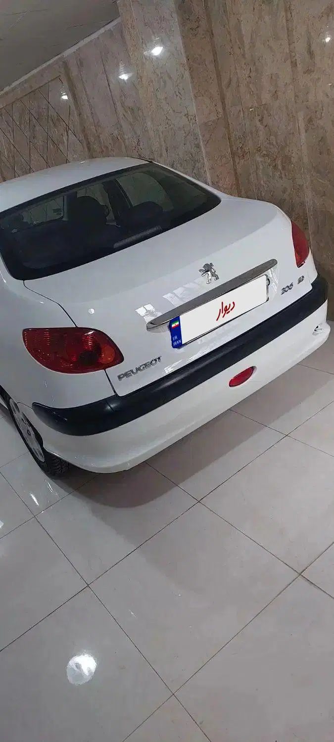 پژو ۲۰۶ صندوق دار v8 - 1396