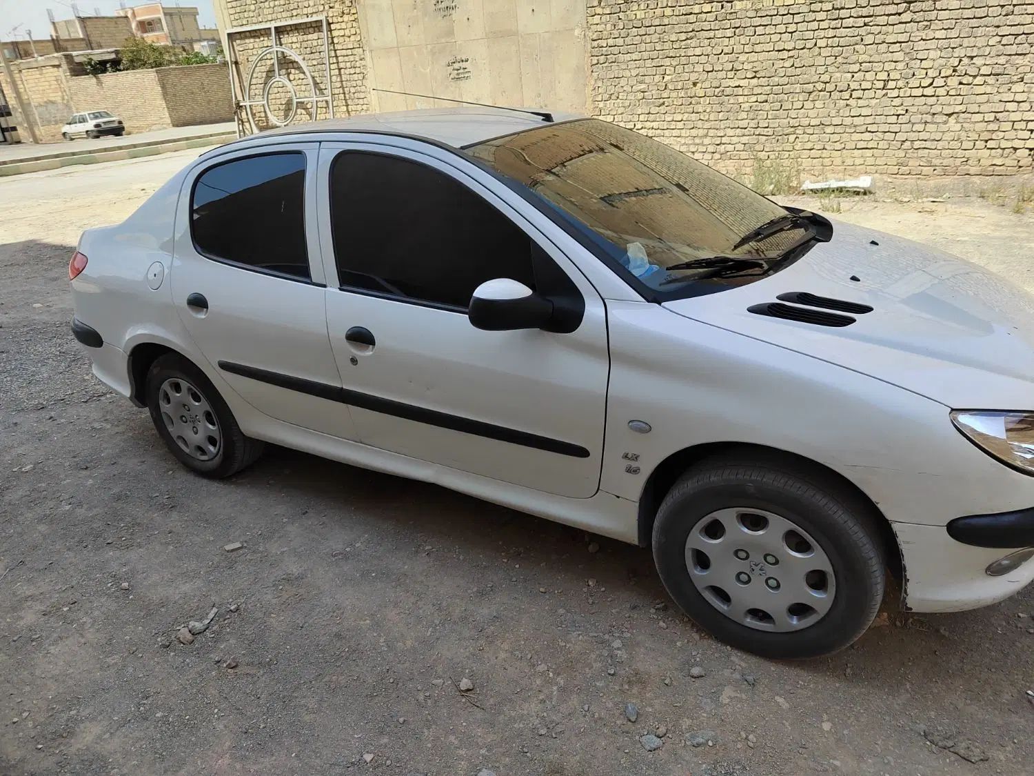 پژو ۲۰۶ صندوق دار v8 - 1390