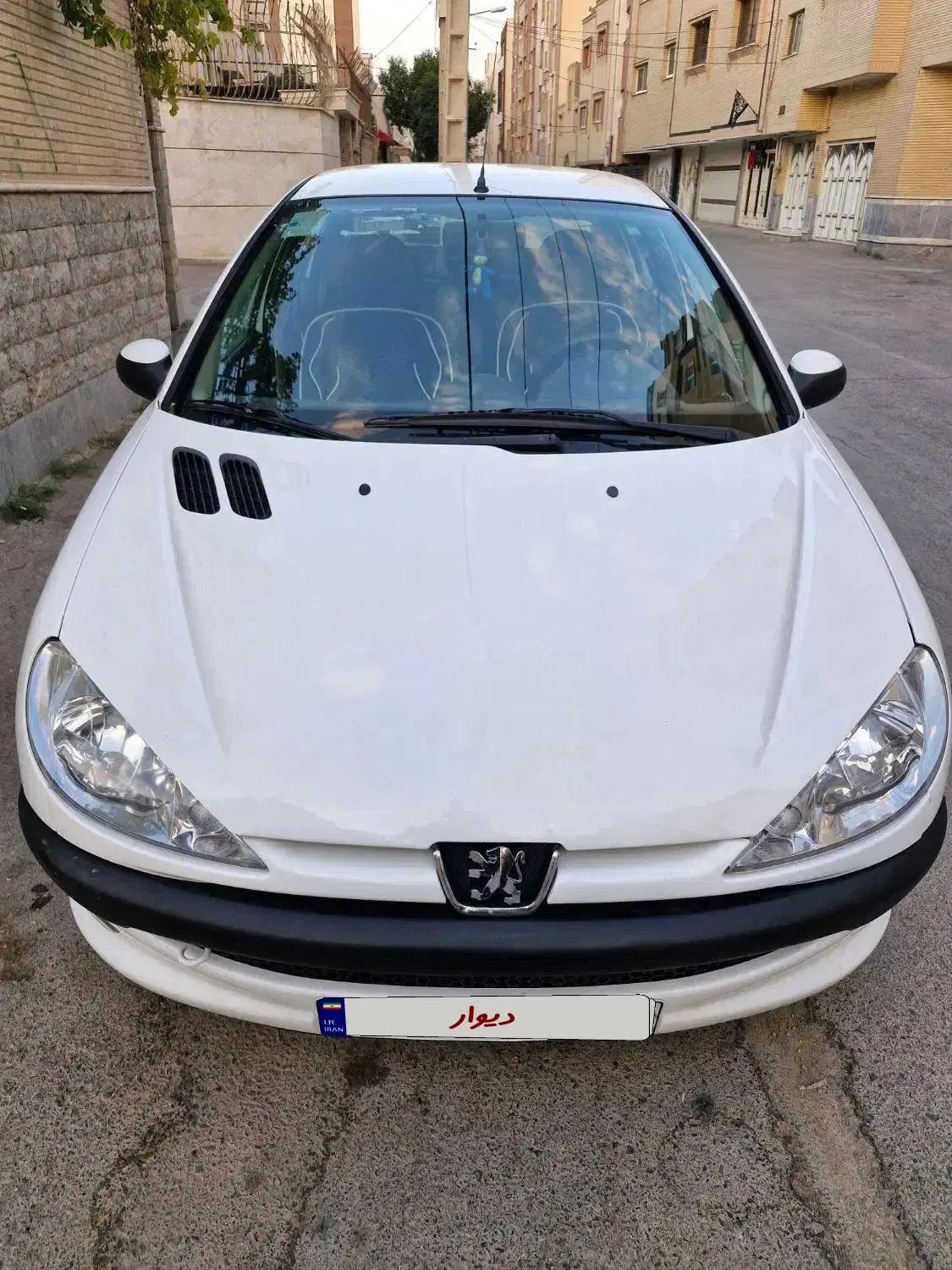 پژو ۲۰۶ صندوق دار v8 - 1398