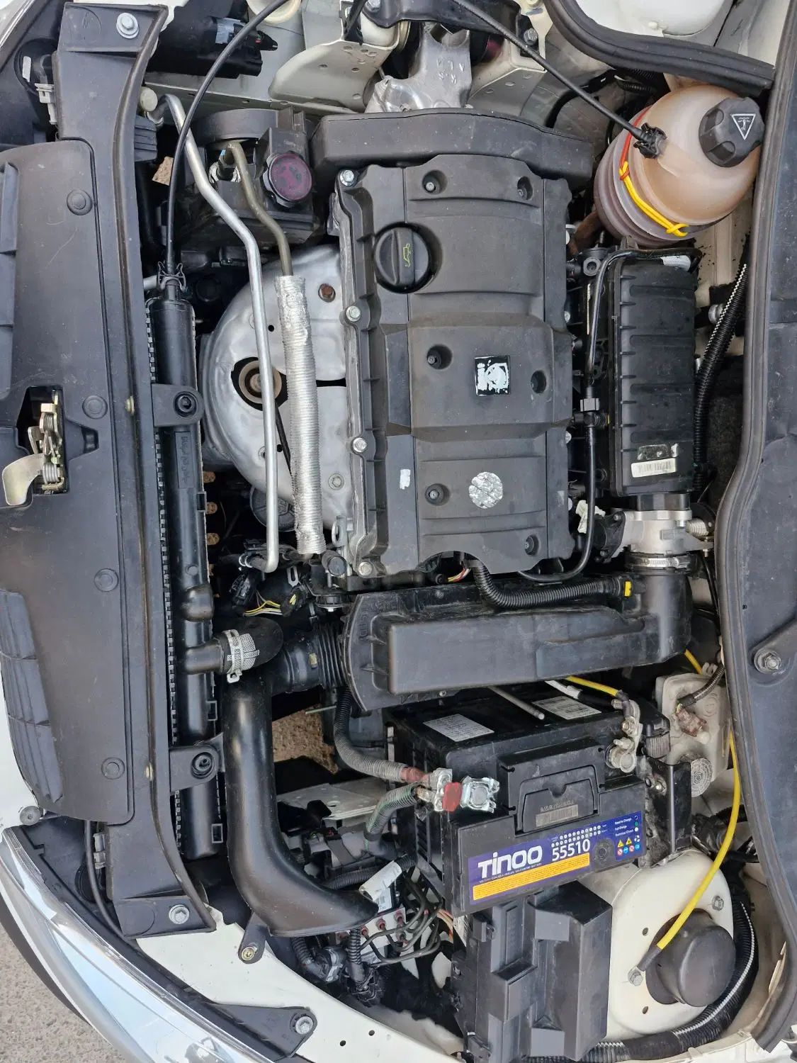 پژو ۲۰۶ صندوق دار v8 - 1398