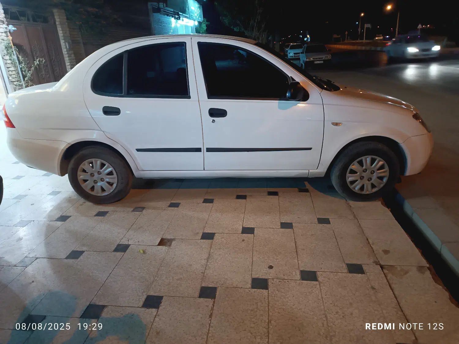 تیبا صندوق دار SX - 1401