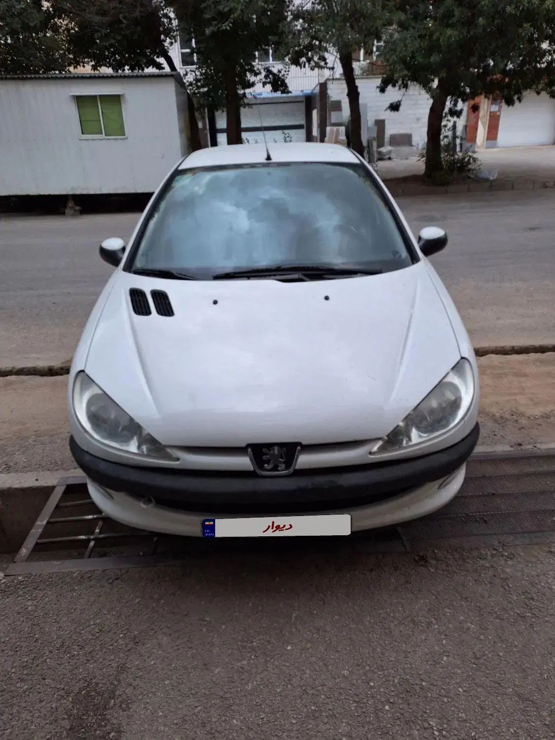پژو ۲۰۶ صندوق دار v8 - 1393