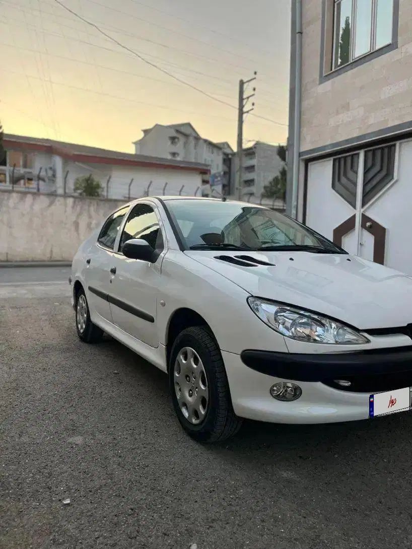 پژو ۲۰۶ صندوق دار v8 - 1393