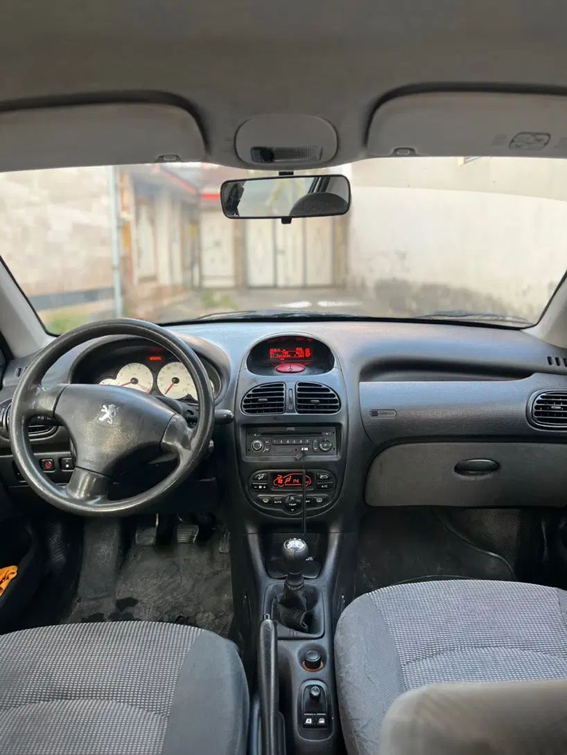 پژو ۲۰۶ صندوق دار v8 - 1393