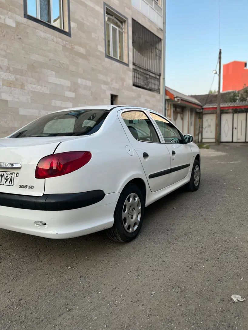 پژو ۲۰۶ صندوق دار v8 - 1393