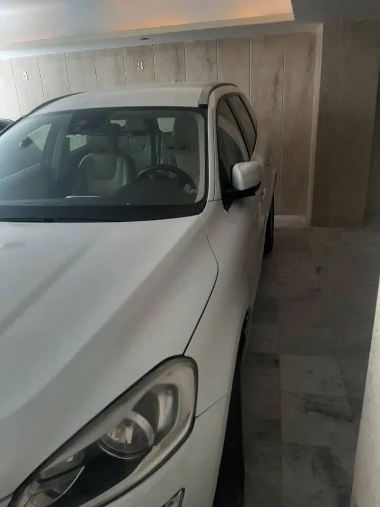 ولوو XC90 R-DESIGN - 2014
