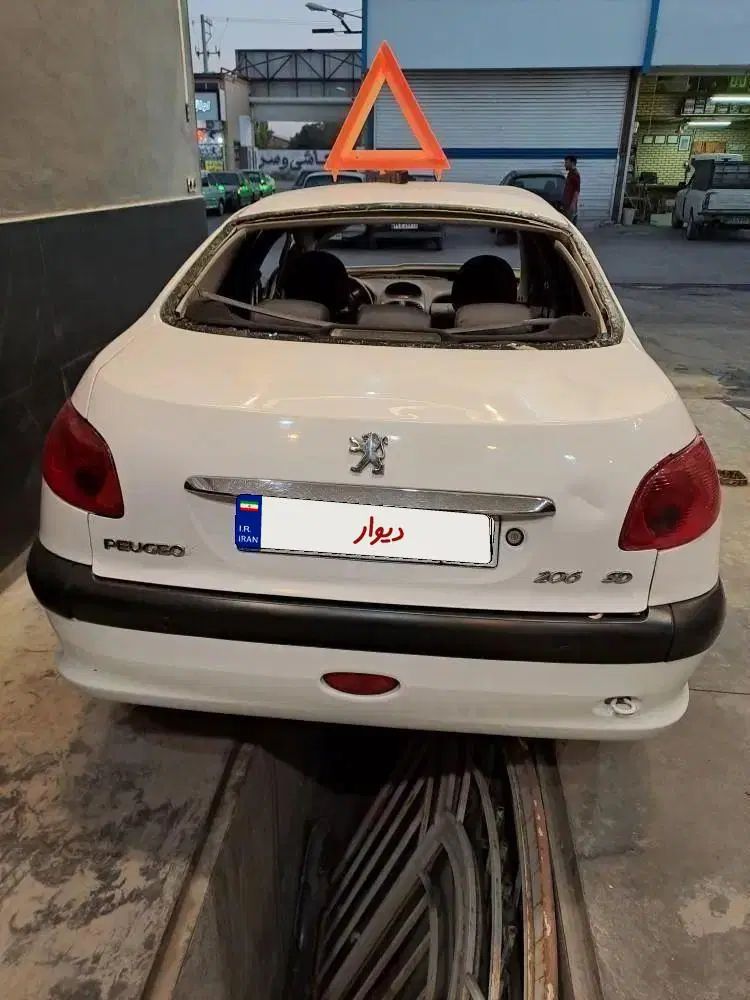 پژو ۲۰۶ صندوق دار v8 - 1393