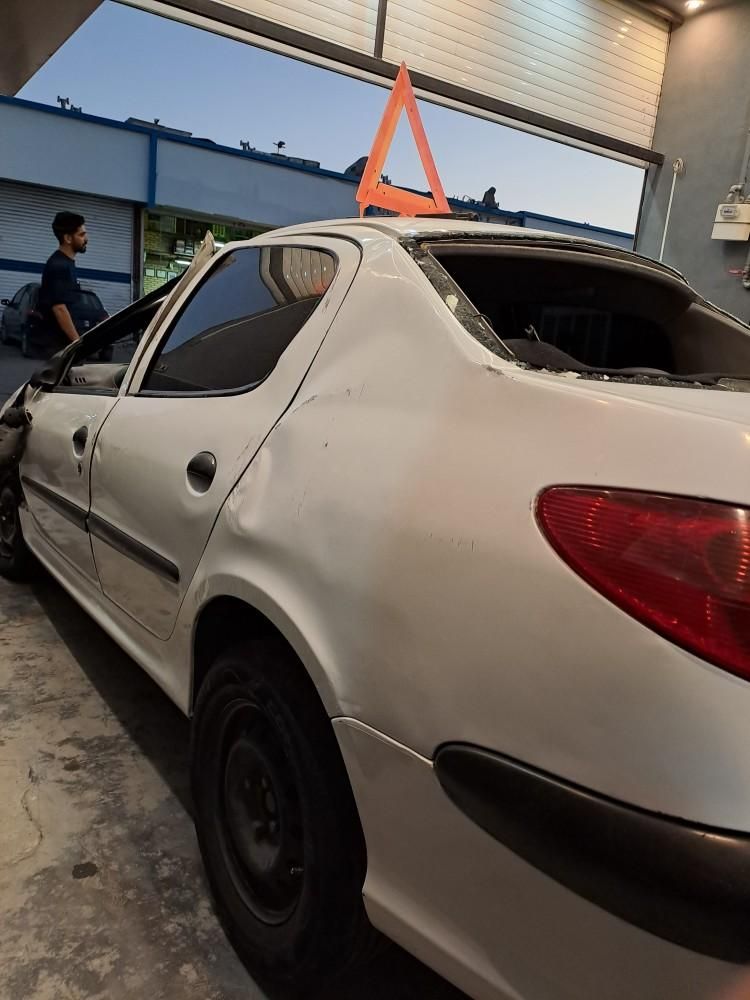 پژو ۲۰۶ صندوق دار v8 - 1393