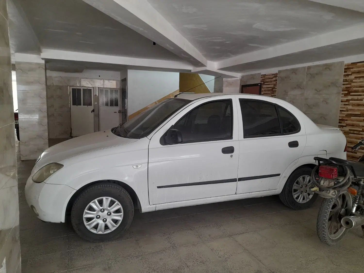 تیبا صندوق دار SX - 1396