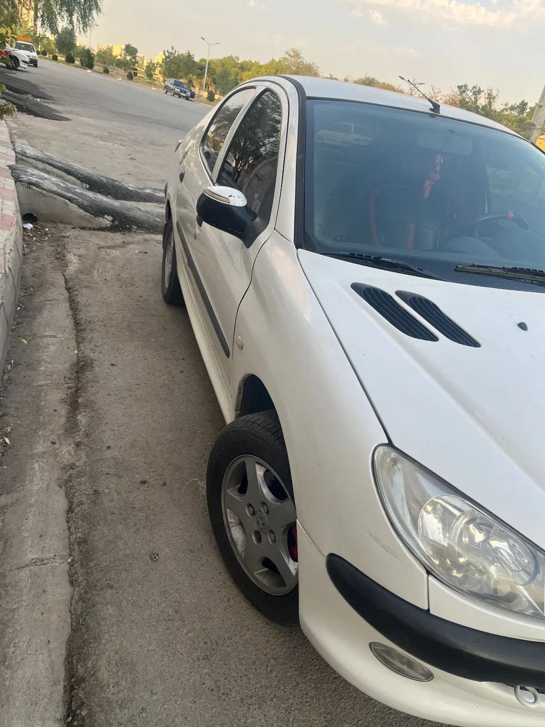 پژو ۲۰۶ صندوق دار v6 - 1390