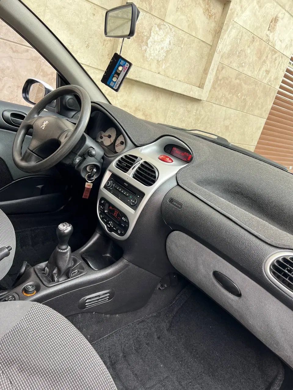 پژو ۲۰۶ صندوق دار v8 - 1394