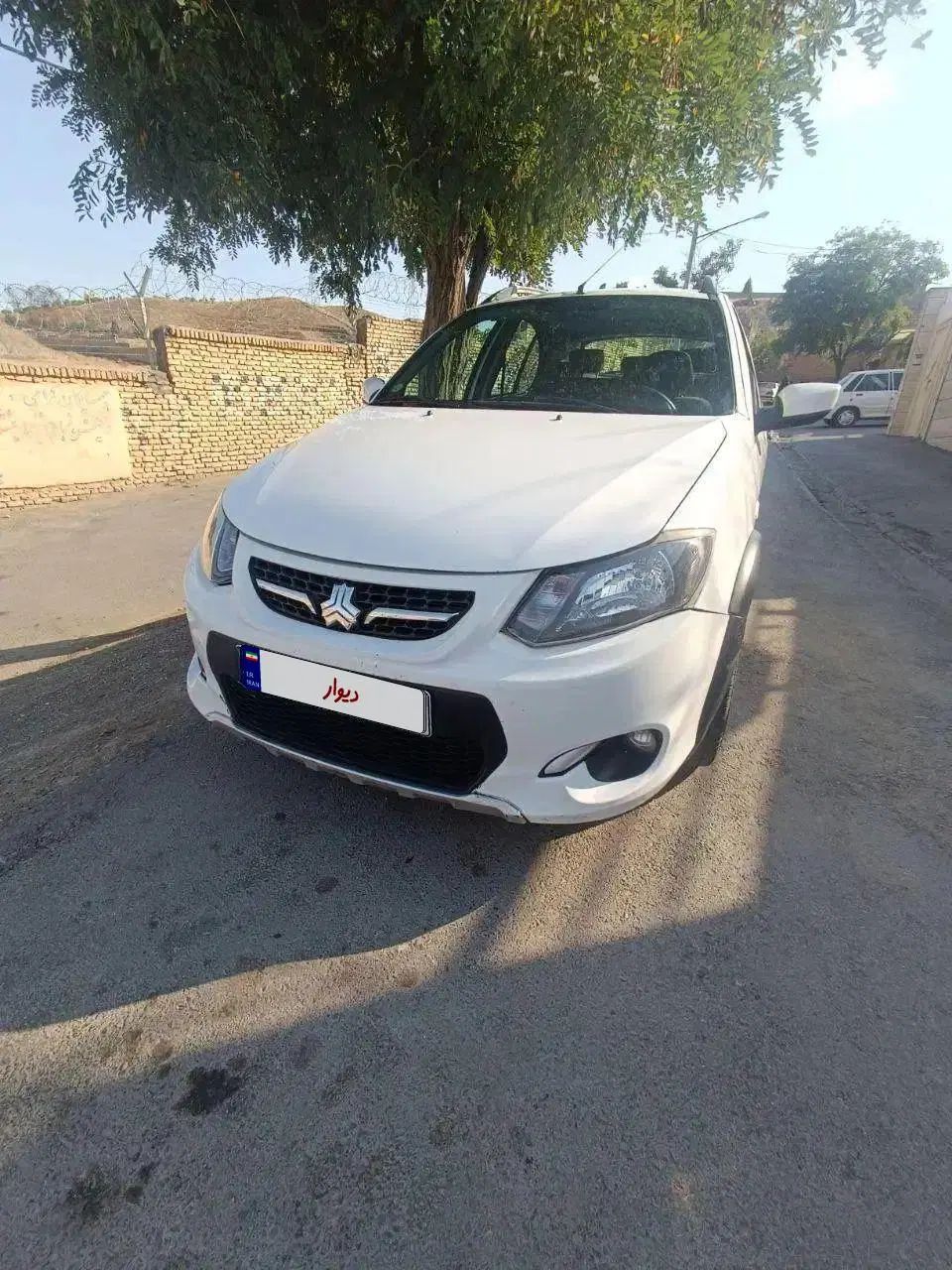 خودرو کوییک، معمولی آگهی ann_19945496