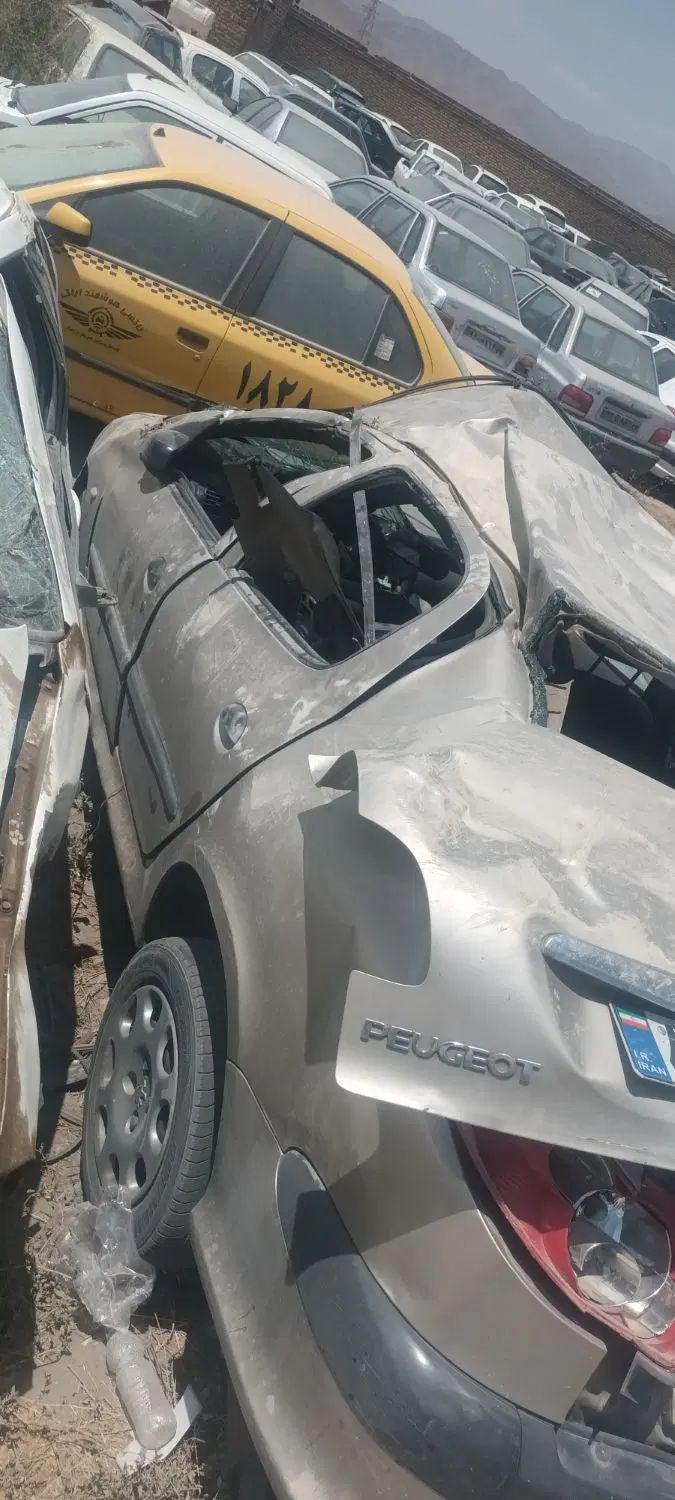 پژو ۲۰۶ صندوق دار v6 - 1386