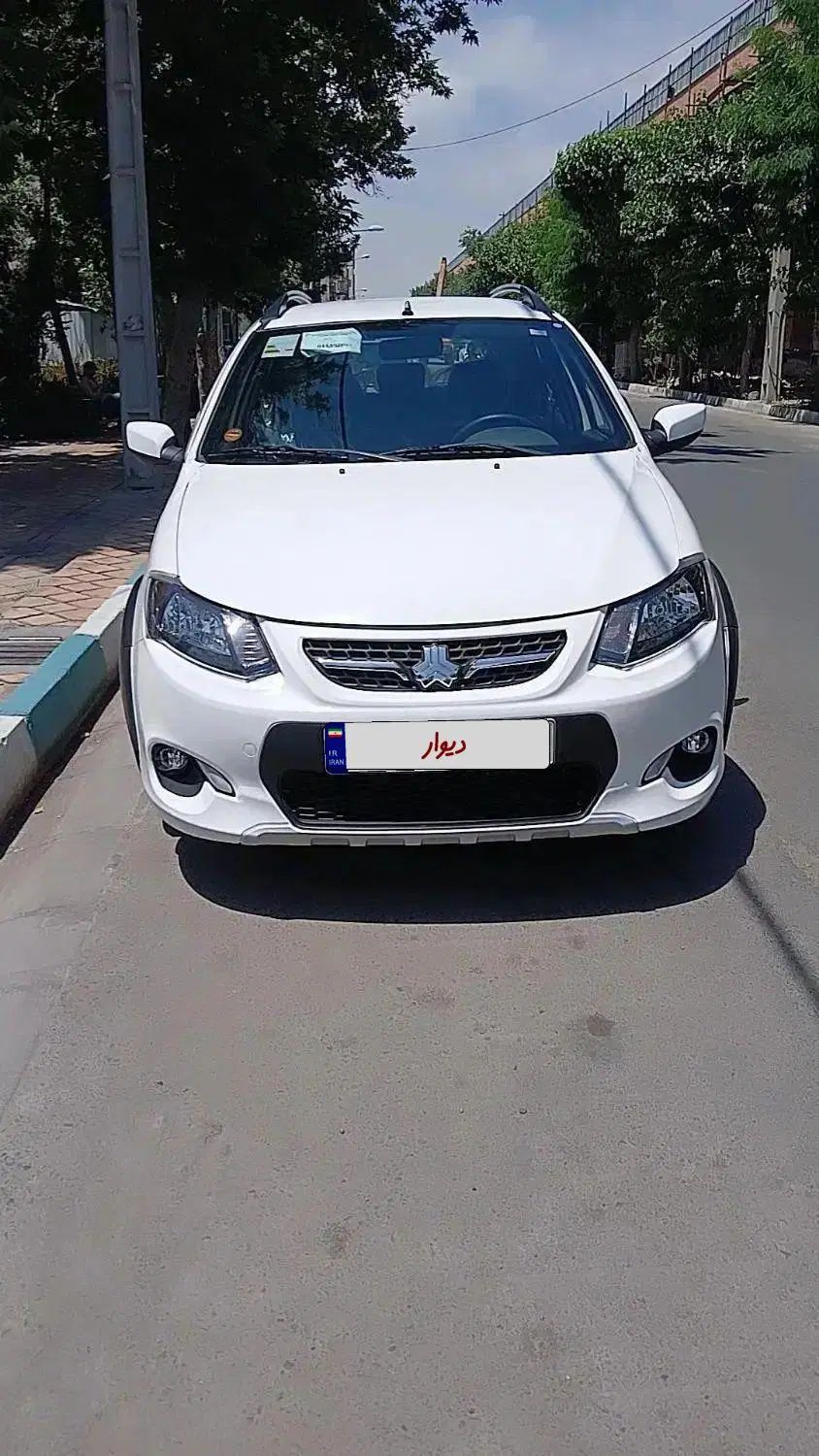 خودرو کوییک، معمولی آگهی ann_19946363