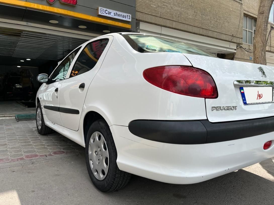 پژو ۲۰۶ صندوق دار v8 - 1399