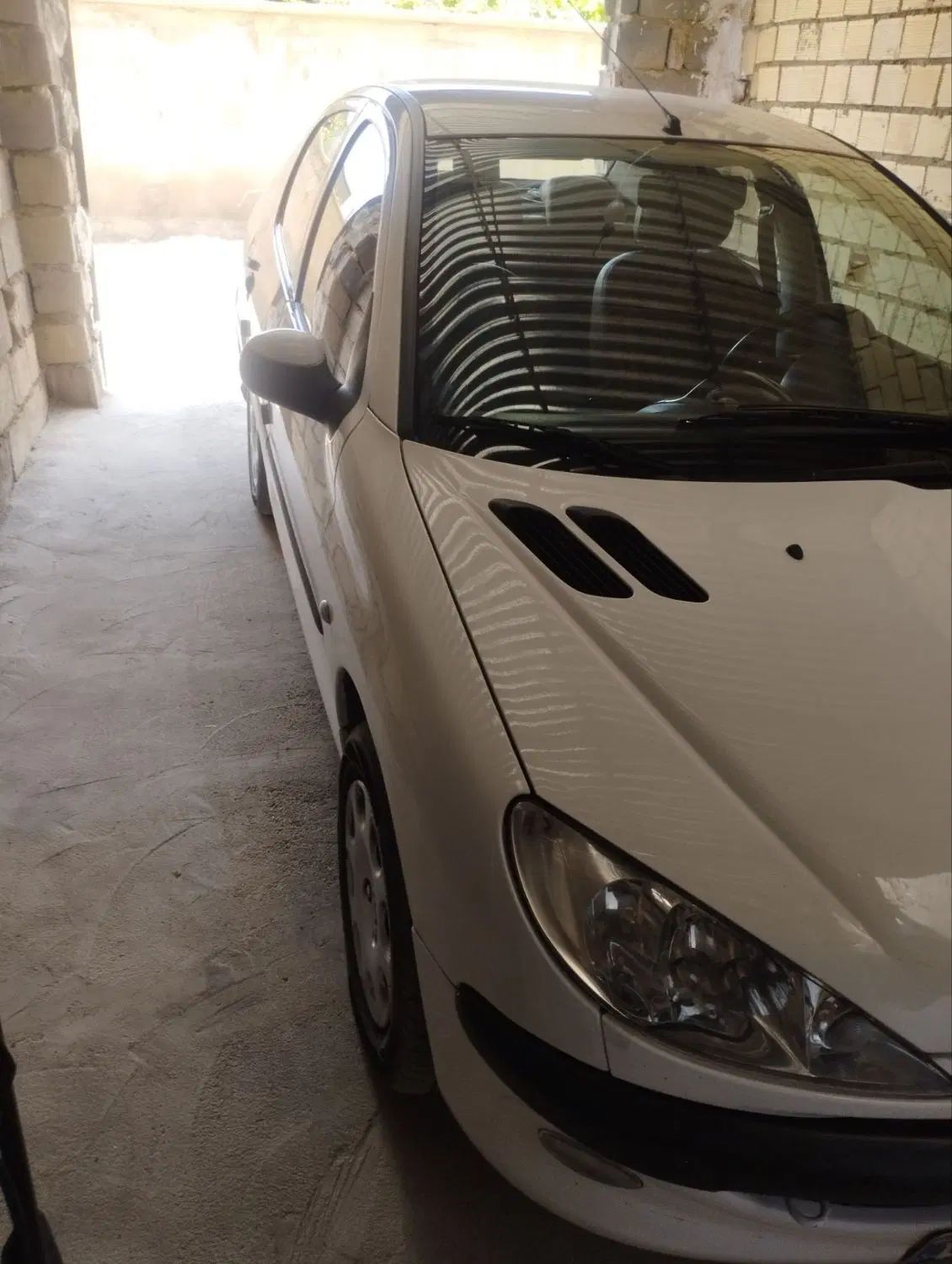 پژو ۲۰۶ صندوق دار v8 - 1396
